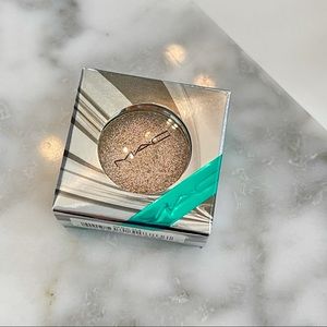 New, MAC Eyeshadow P for Pink